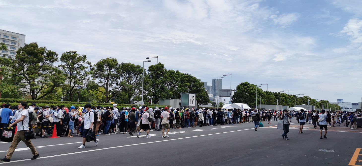 【C100現場情報】東展示場入場・サークル竹箒などが長蛇の待機列 | オタク総研