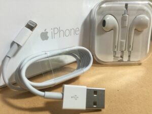 iPhoneのライトニング↔音声端子変換アクセサリが事実上終売か　USB-C移行やワイヤレス主流により需要減