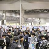 【現地速報】冬コミケ、初日は15万人参加　前回比2万人増、会場でも盛況ぶりを実感