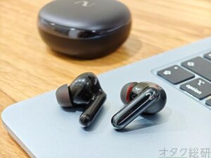 録音、文字起こし、翻訳もできる…変わり種の“AIイヤホン”を試す　議事録作成もお安い御用