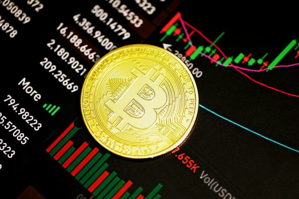 1万ビットコイン保有のメタプラ、時価総額が1兆円突破 あるゲーム企業はBTC保有で株価急騰