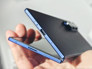 もう普通のスマホと変わらない。超薄く、超軽い折りたたみスマホ「Galaxy Z Fold7」実機レポート