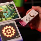 PSP風にもなり、3DS風にもなる…変形する携帯ゲーム機、海外企業がクラファン実施