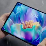 新たな“3つ折り”スマホ、中国メーカーが試作機披露　ファーウェイに続きサムスンも発売に期待
