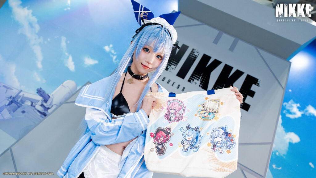 【コスプレ】夏感満載ドレス姿の『NIKKE』公式コスが大集合!コミケのコスプレステージを紹介