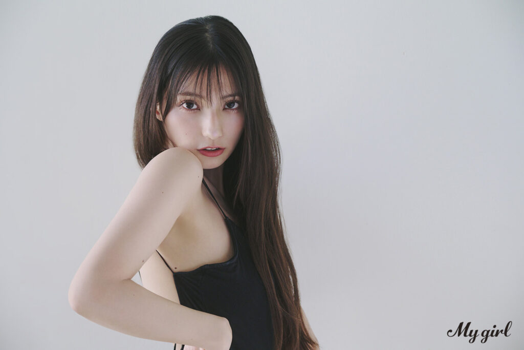 カドカワの女性声優誌「My Girl」最新号表紙を高野麻里佳が飾る クールビューティなショット披露