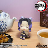 『鬼滅の刃』童磨＆胡蝶しのぶが“こちらを見つめる”姿でフィギュア化！にっこり表情でデスクトップに抜群
