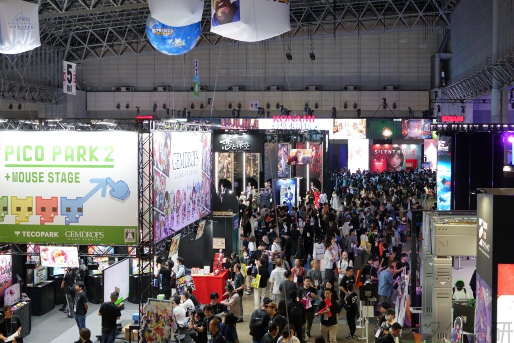 東京ゲームショウ、史上最大規模で開幕　出展数は1100社超、初日は業界関係者が来場