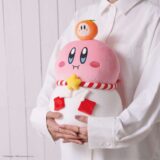 全国の郵便局に「星のカービィ」グッズが登場！ほおばり顔×お餅のクッション、年賀はがきなど