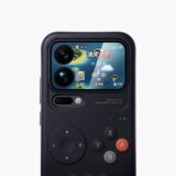 シャオミ、ボタン付きの“背面でゲームが遊べる”超変わり種スマホケース　中国国内向けに販売