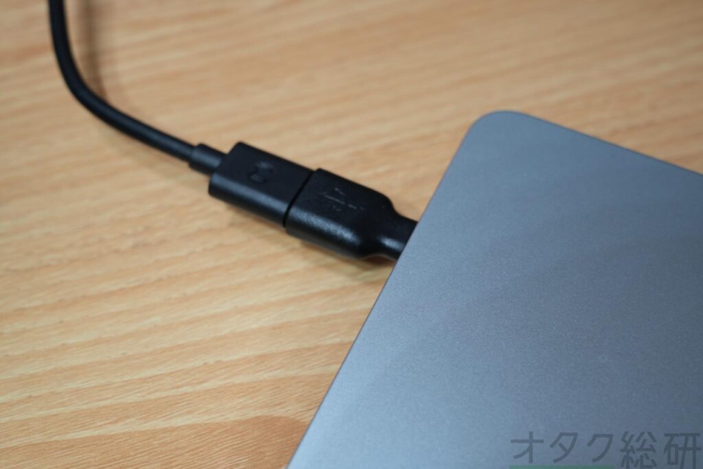 ※実を言うと100円ショップにある変換アダプタでも使えました（小声）