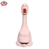 ザコシショウがゲーセンの景品に　押すと「アーッ!!」と鳴るうるさいおもちゃ、先行公開で家族連れも挑戦