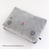 初代プレステがクッションに！繊維老舗から公式ライセンスグッズが新登場